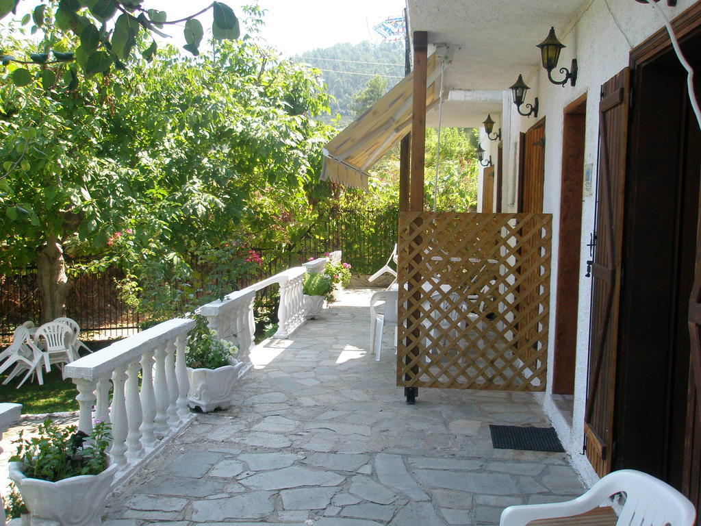 Viki Studios And Apartments Skala Potamias  Eksteriør billede